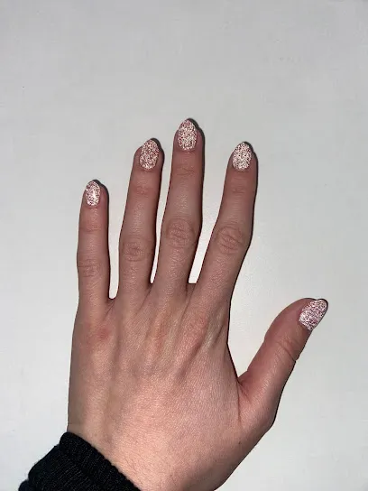 Hello Nails