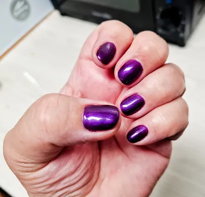Hello Nails