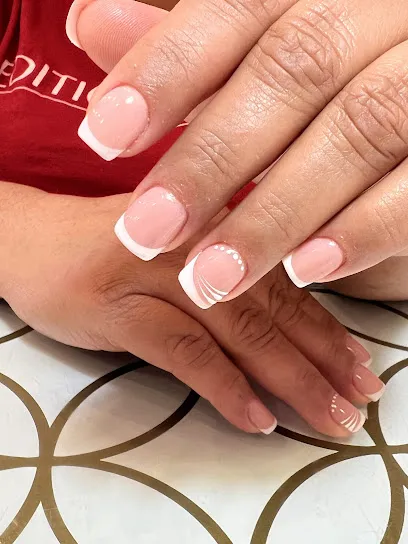 Hello Nails