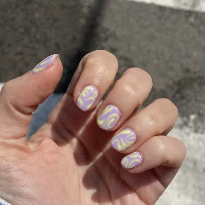 Hello Nails