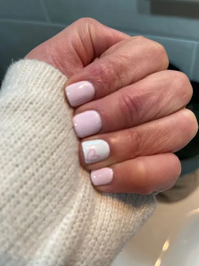 Hello Nails