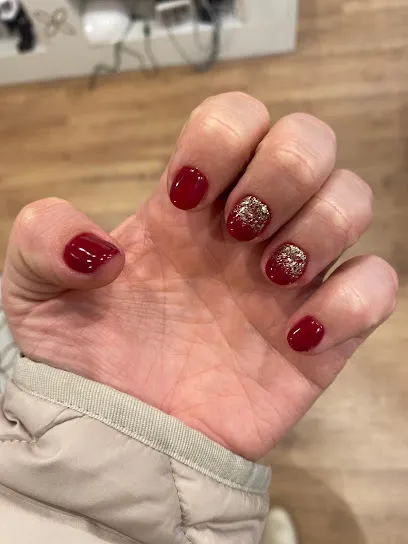 Hello Nails