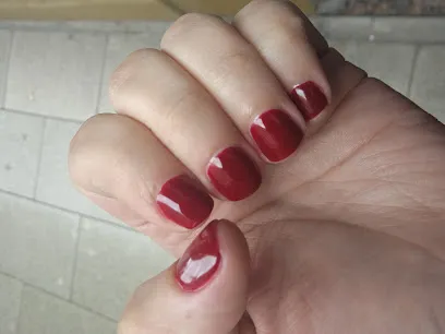 Hello Nails