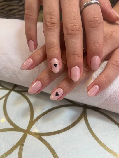 Hello Nails