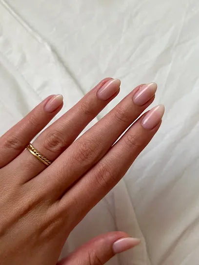 Hello Nails