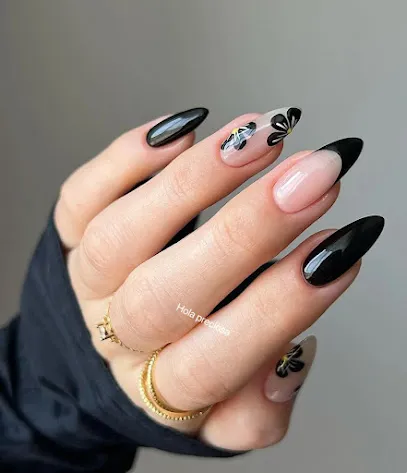 Hola Preciosa Nails