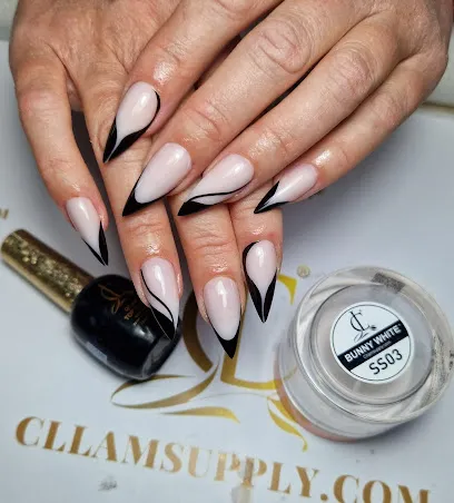 Holiday Nails Vietnamita