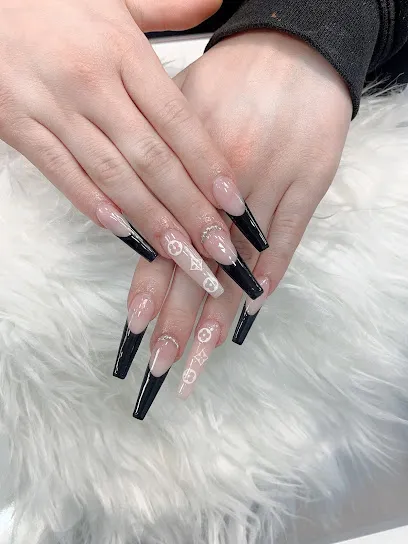 Honey Nails
