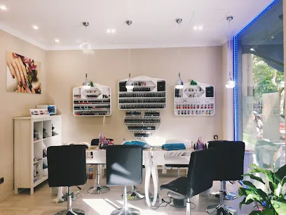 INI Nails