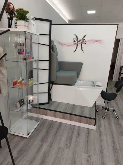 Izaskun Uñas y Estética