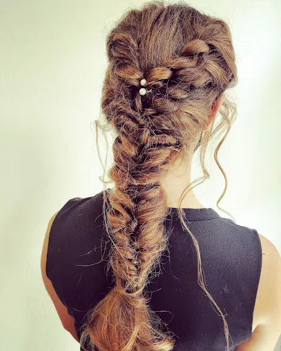 Jennifer Aparicio Hair Studio