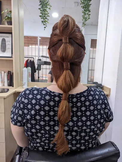 LA BIEN PEINA PELUQUERIA