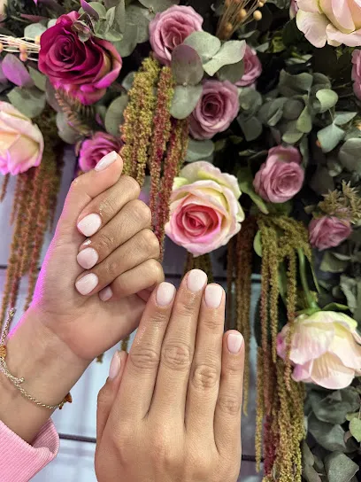 La Luna Santa Nails