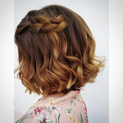 LA MÁS DIVINA "PELUQUERÍA"