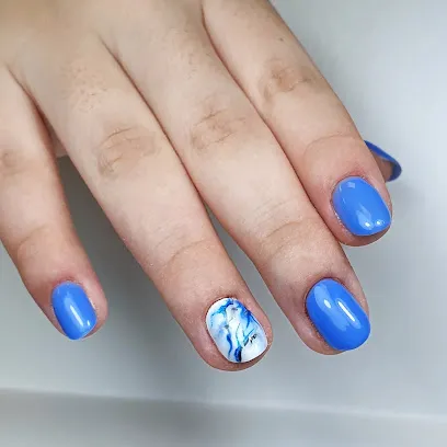 Lady Nails