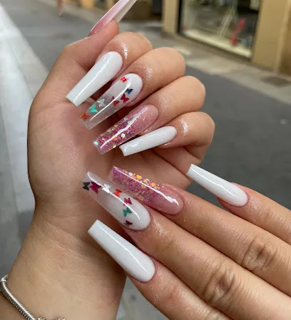 Lady Nails