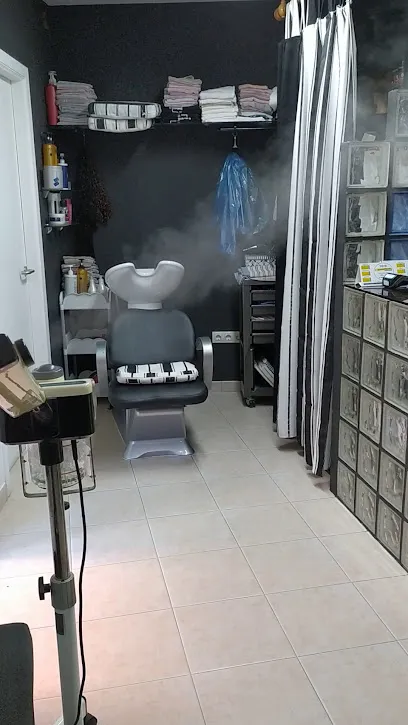 LATRENZA Peluquería & Estética Mixta