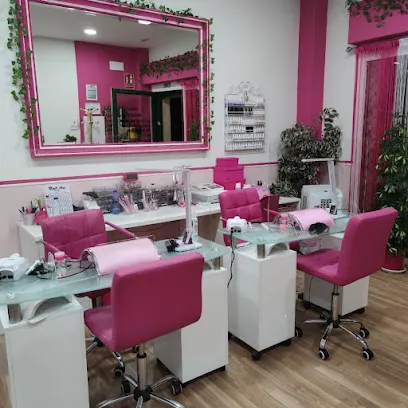 Laura Dream Nails