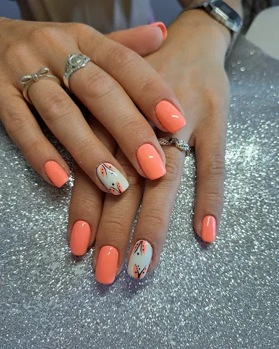 Laura Nails