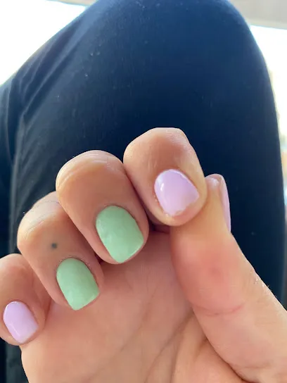 Lauren Arte en uñas