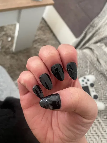 LISAMONA Nails