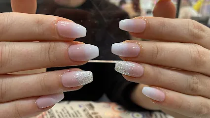 Lisa's | Nails & Beauty