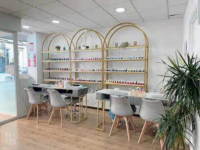 Liy Nails studio O.P.I