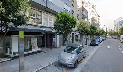 Lola Carlani