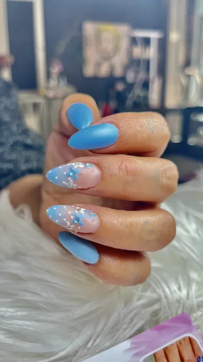 Loly Fernandez Nails Studio
