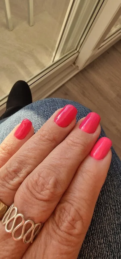 Lucia Nails