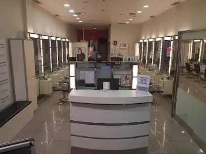 Luis Macavi Peluqueria y Belleza