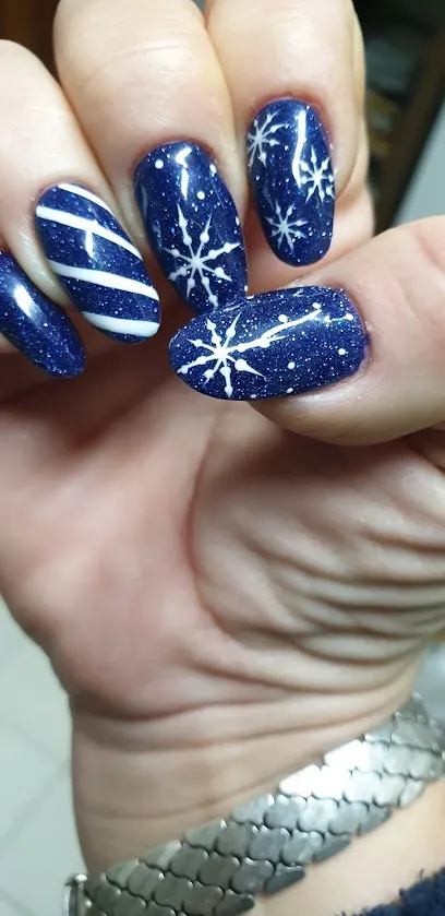 Lulu Nails