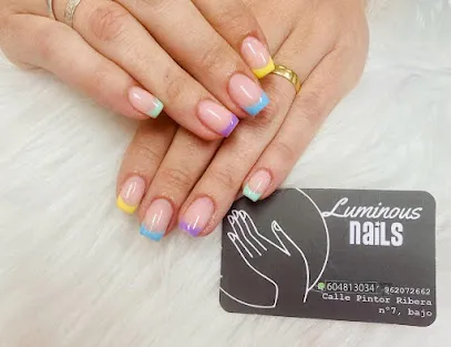 LUMINOUS Nails