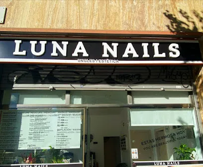 LUNA Nails