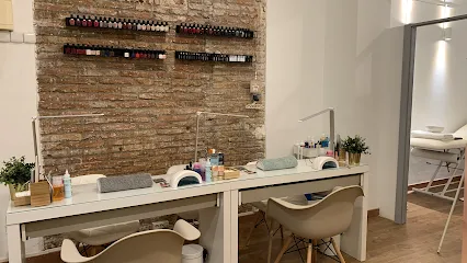 LuxyNails & Beauty Bar | Bisbe Sivilla