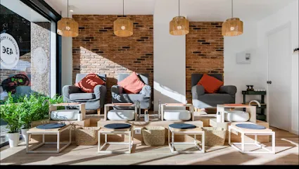LuxyNails & Beauty Bar | Santa Amelia