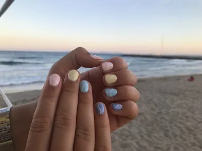 Luz Latin Nails