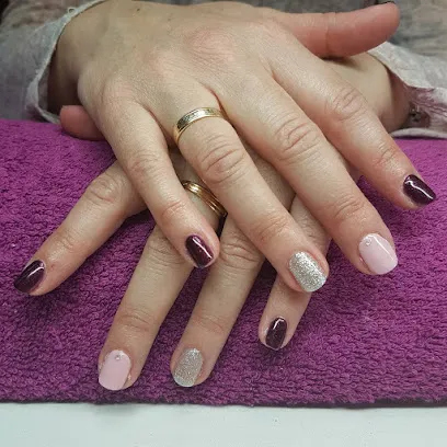 Manicura y pedicura de gel, permanente