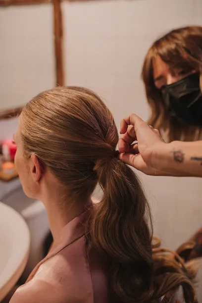 María Rosales Hair & Make-Up
