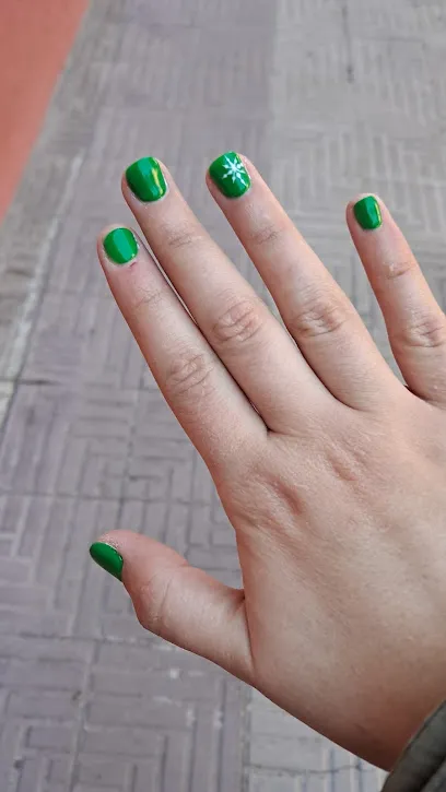 Medusa Nails
