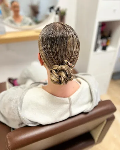 MIMA'T CENTRO de ESTETICA y PELUQUERIA