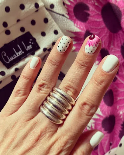 Mimate Nails