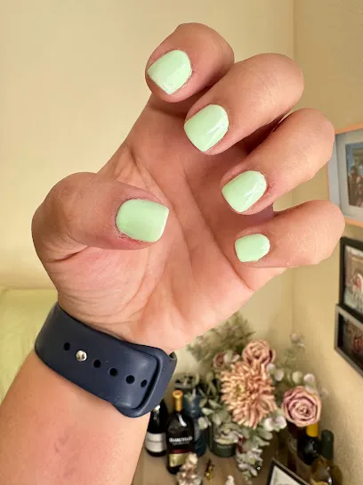 Mire Nails
