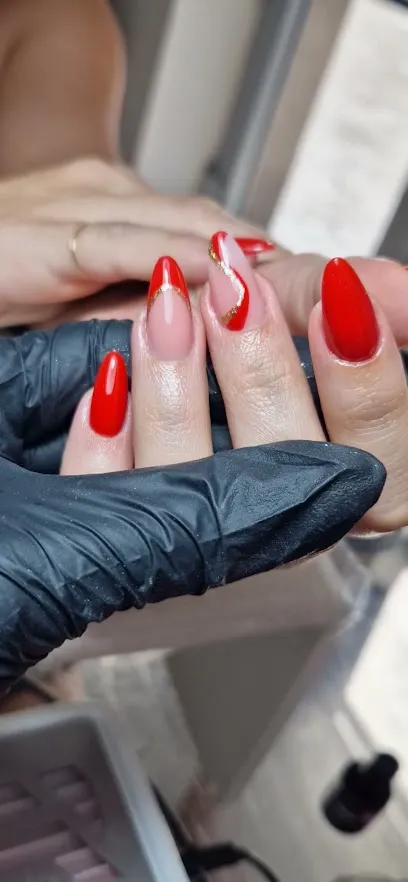 Mireya Nails