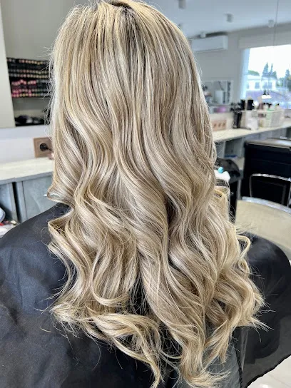 Mona's Beauty