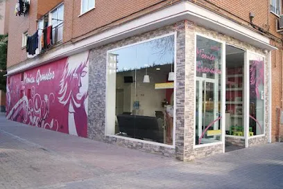 Mónica Granados Estilistas