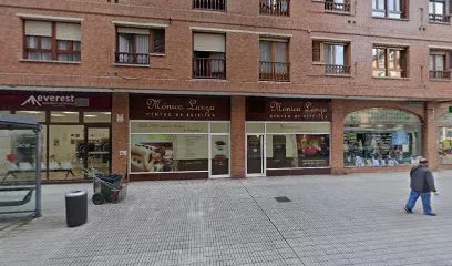 Mónica Lanza