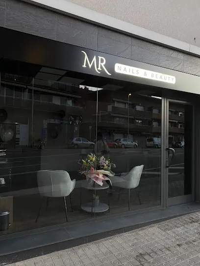 MR Nails & Beauty