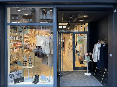 Naif | Concept Store