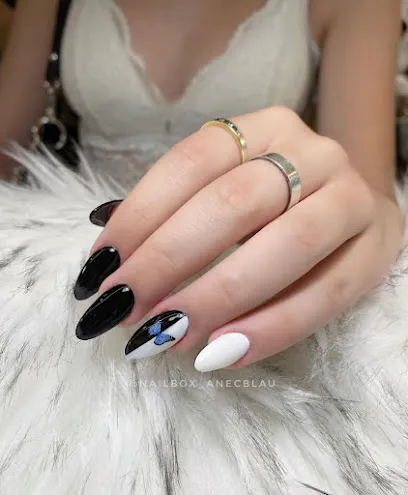 NAIL BOX